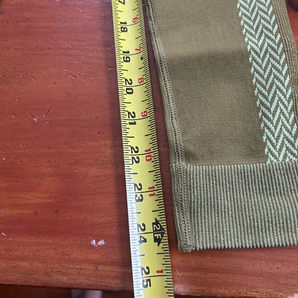 Fabletics Leggings High Waisted Seamless Check Pants Womens XS Olive Green NWT - Picture 6 of 10